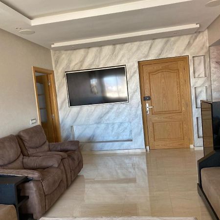Magnifique appart F3, rénové, très bien desservie Casablanca Extérieur photo