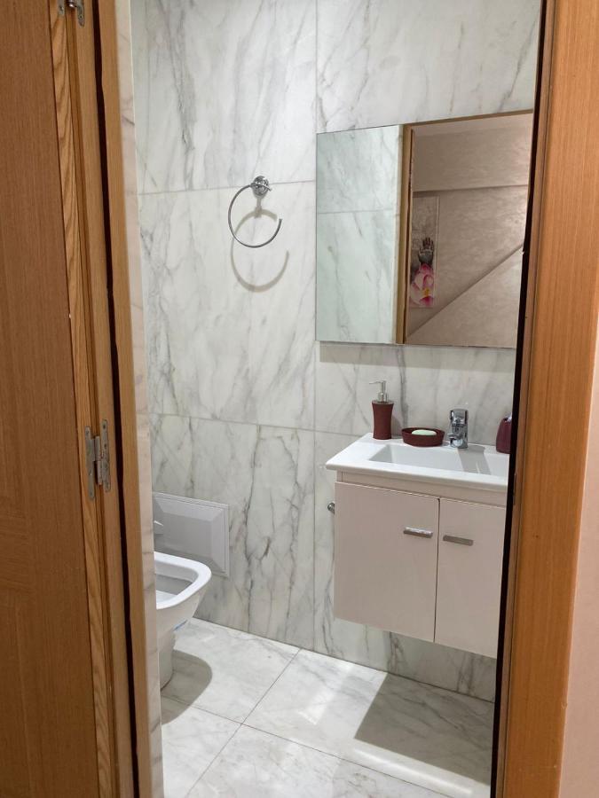 Magnifique appart F3, rénové, très bien desservie Casablanca Extérieur photo
